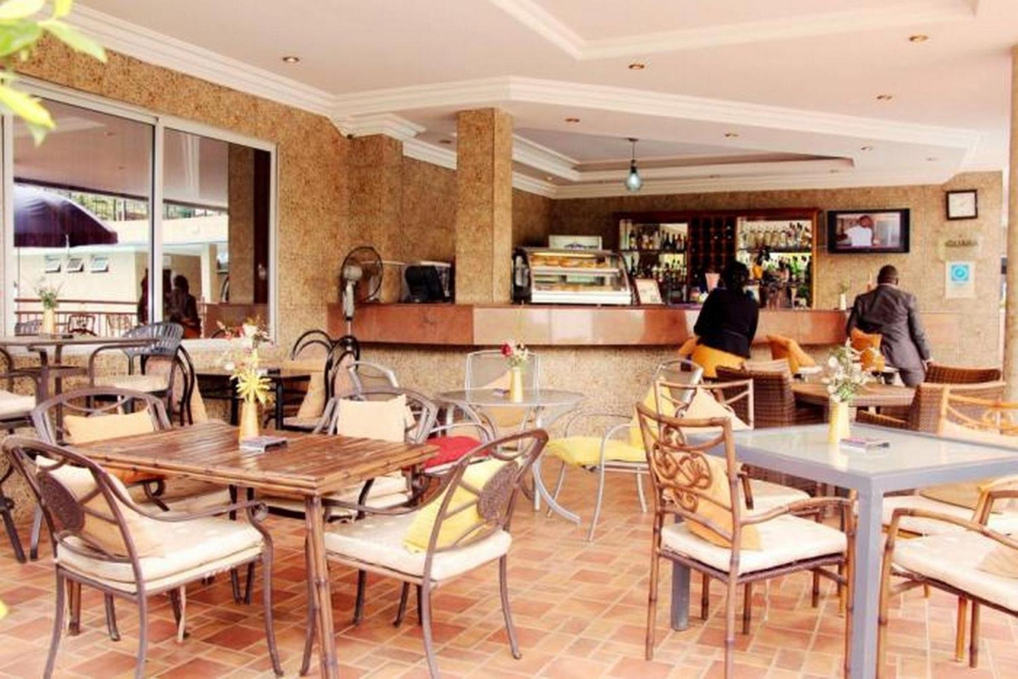 Room In Lodge - The Chelsea Hotel Abuja Exterior photo